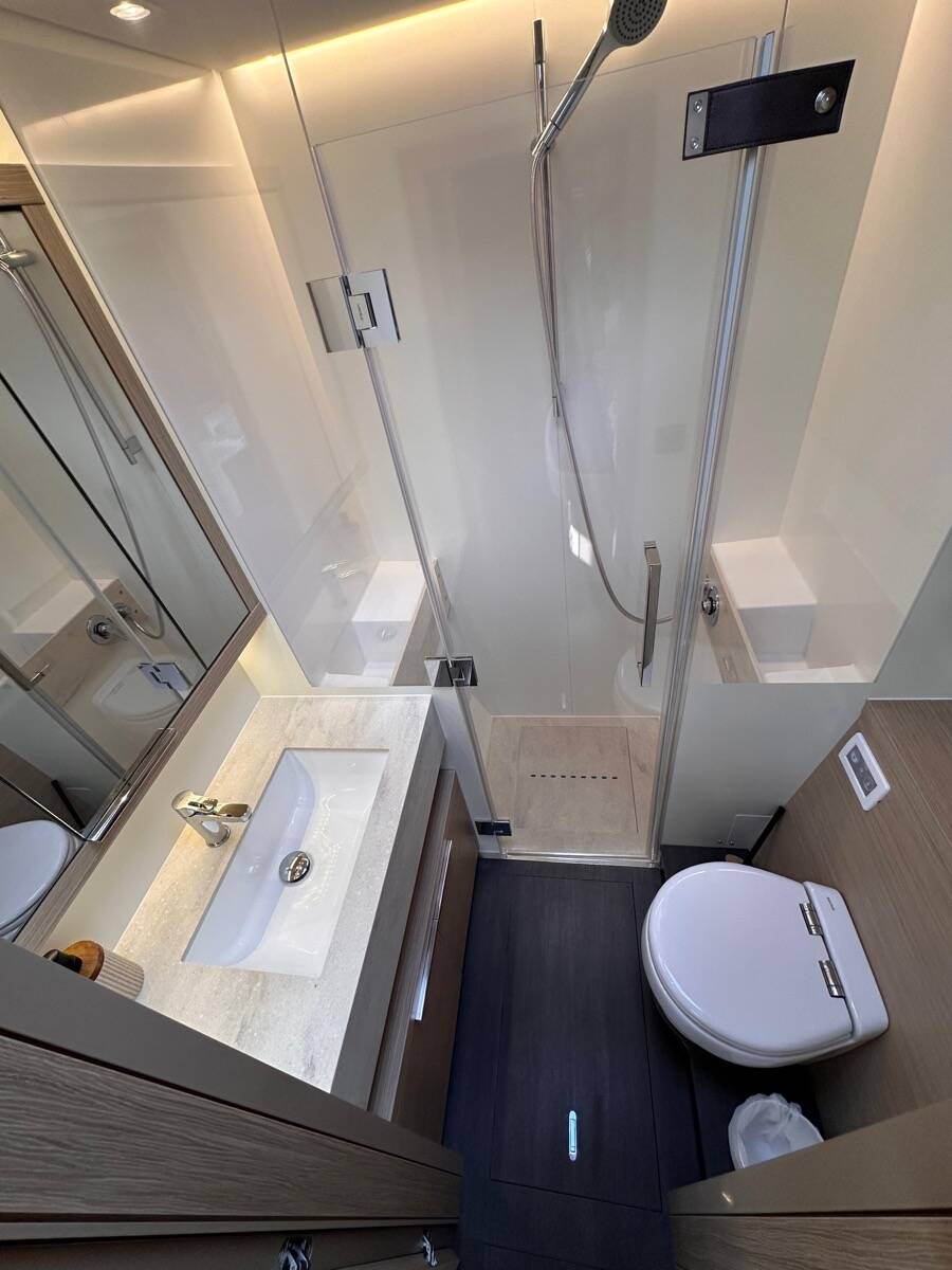 Lagoon 55  Maui- FIRST CLASS