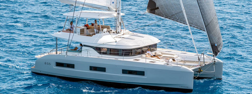 Lagoon 55 BLUE