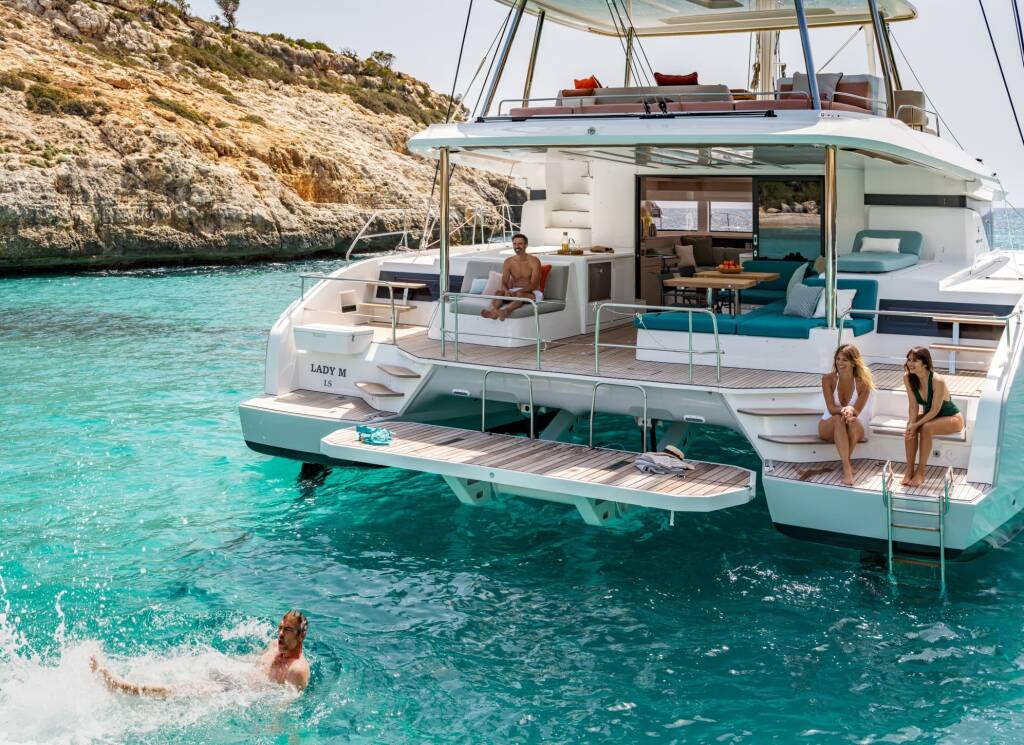 Lagoon 55 BLUE