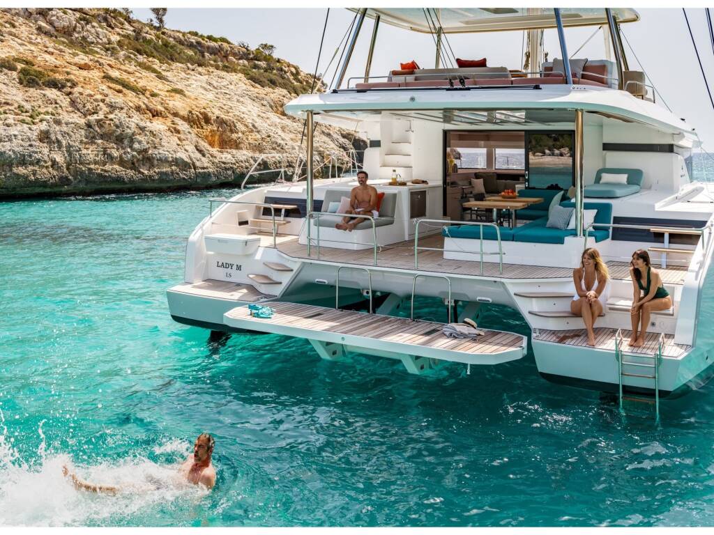 Lagoon 55 BLUE