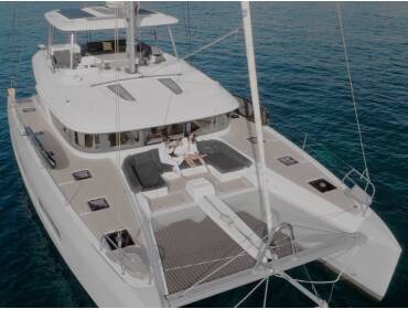 Lagoon 55 TriWing Kamino