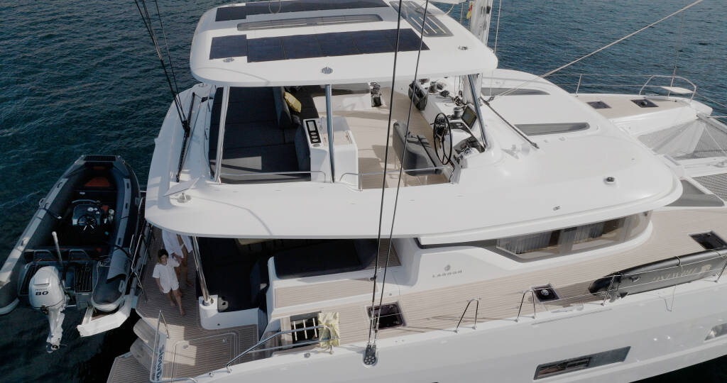 Lagoon 55 TriWing Kamino