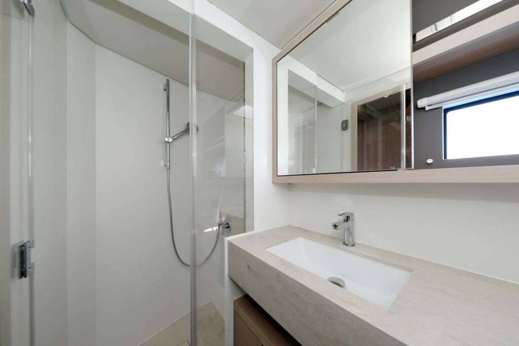 Lagoon 55 CHAMPAGNE PLEASE