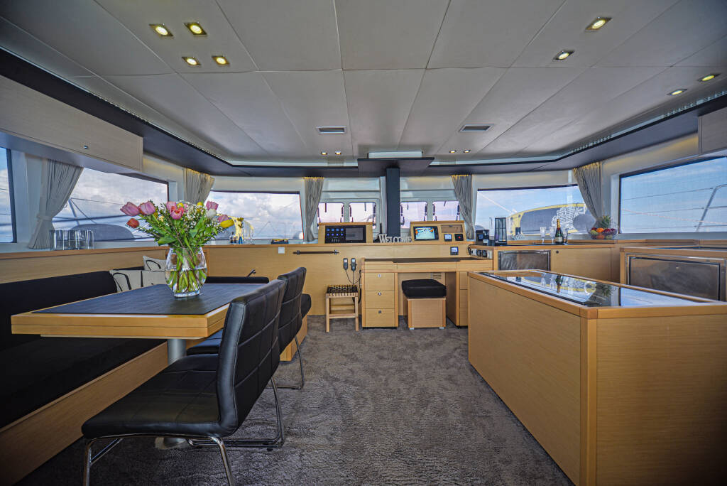Lagoon 560 S2 Avra