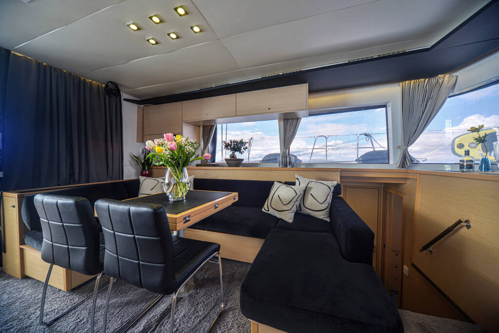 Lagoon 560 S2 Avra