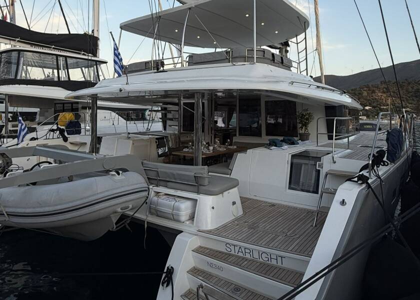 Lagoon 560 S2 Starlight (Crewed) 
