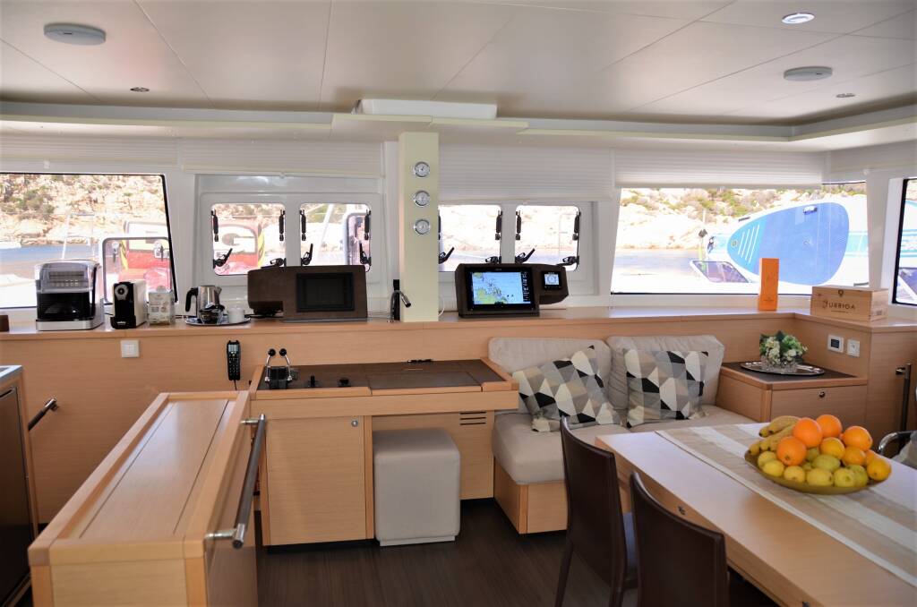 Lagoon 560 S2 Taipan