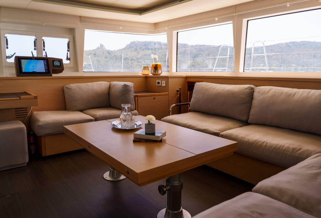 Lagoon 560 S2 Taipan