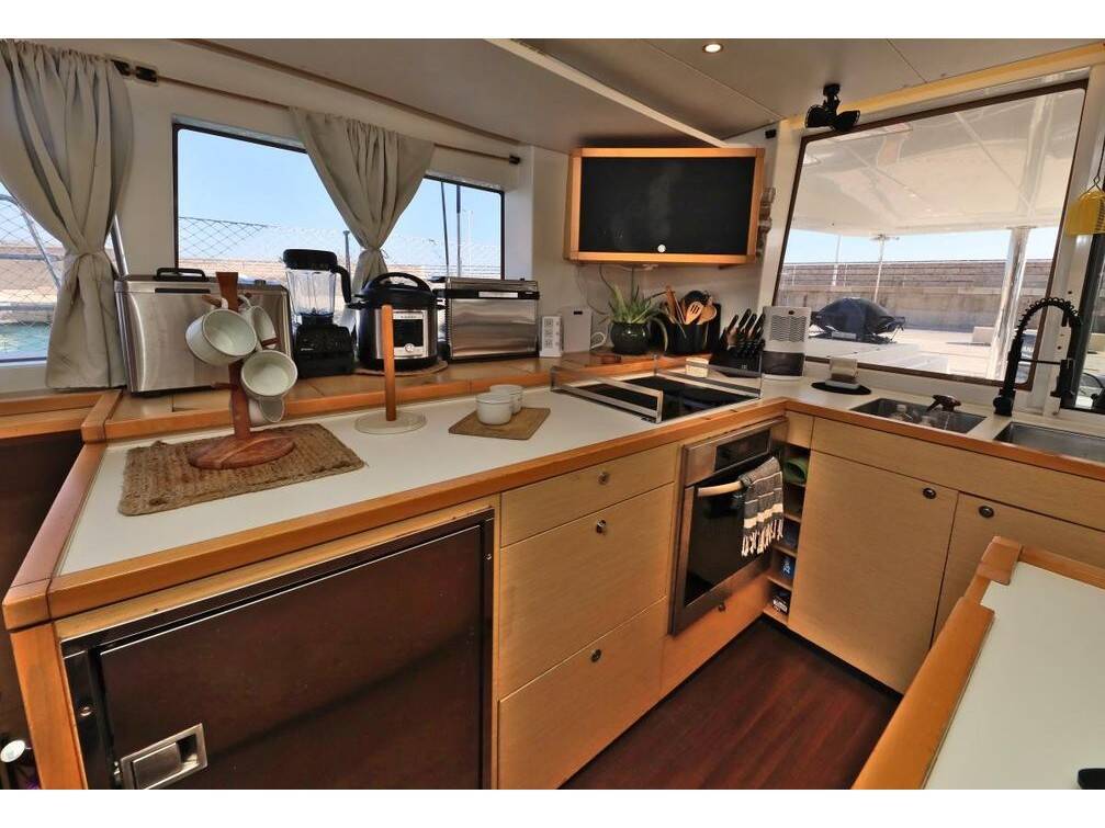 Lagoon 560 Avra II