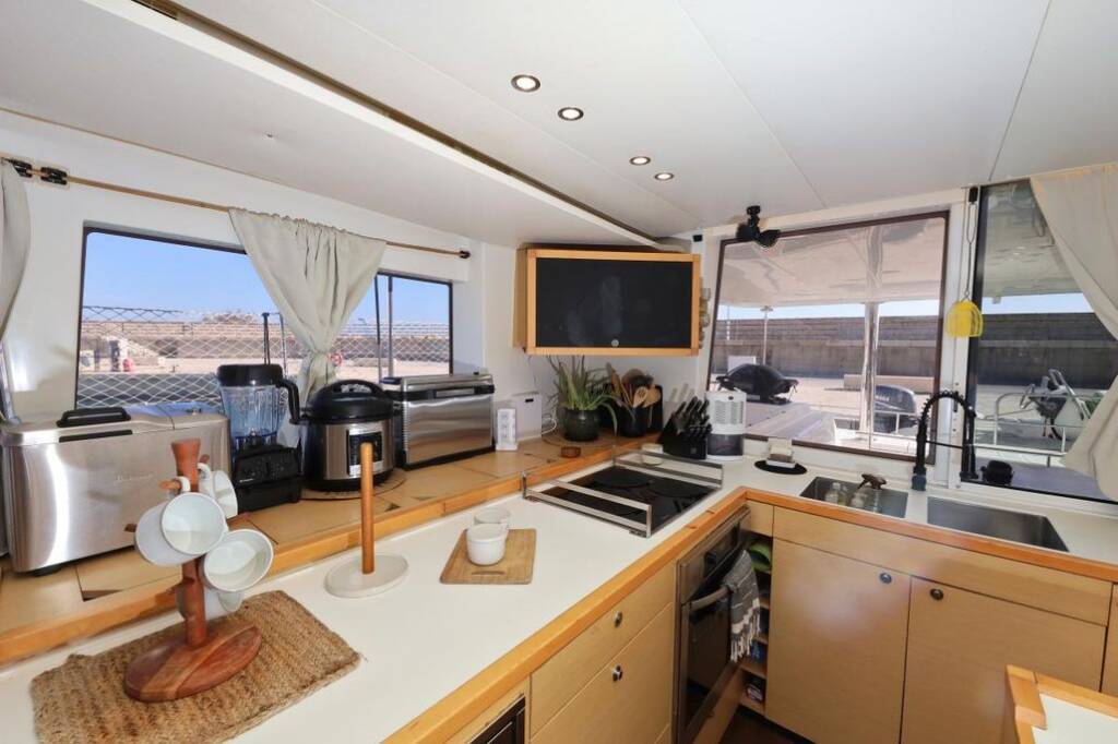 Lagoon 560 Avra II