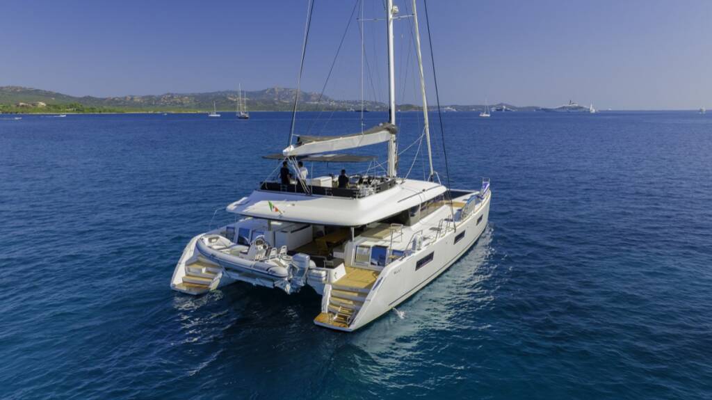 Lagoon 620  The Sun - FIRST CLASS