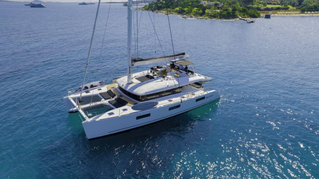 Lagoon 620  The Sun - FIRST CLASS