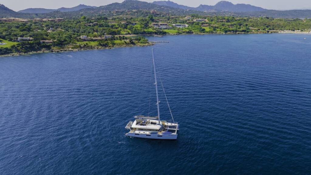 Lagoon 620  The Sun - FIRST CLASS