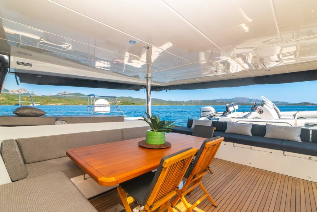 Lagoon 620  The Sun - FIRST CLASS