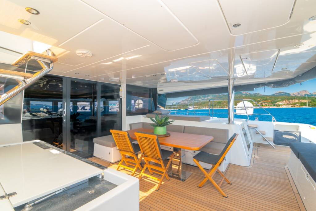 Lagoon 620  The Sun - FIRST CLASS