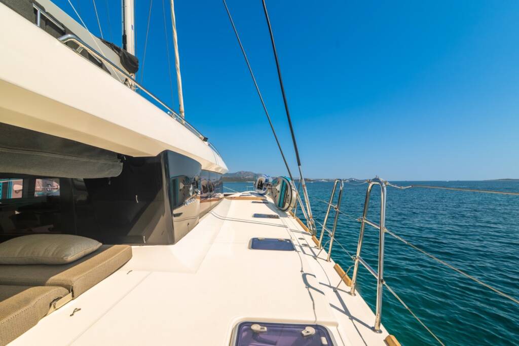 Lagoon 620  The Sun - FIRST CLASS