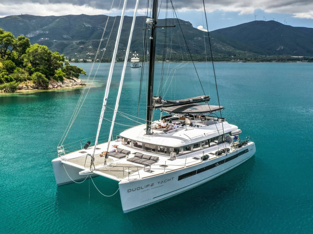 Lagoon 620 Sunshine
