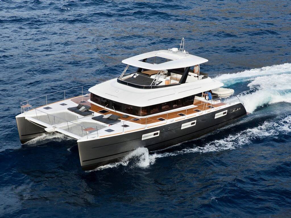 Lagoon 630 Powercat LUX • Pearly Gates