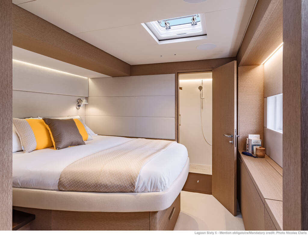 Lagoon Sixty 5  SAILUXE - Aura
