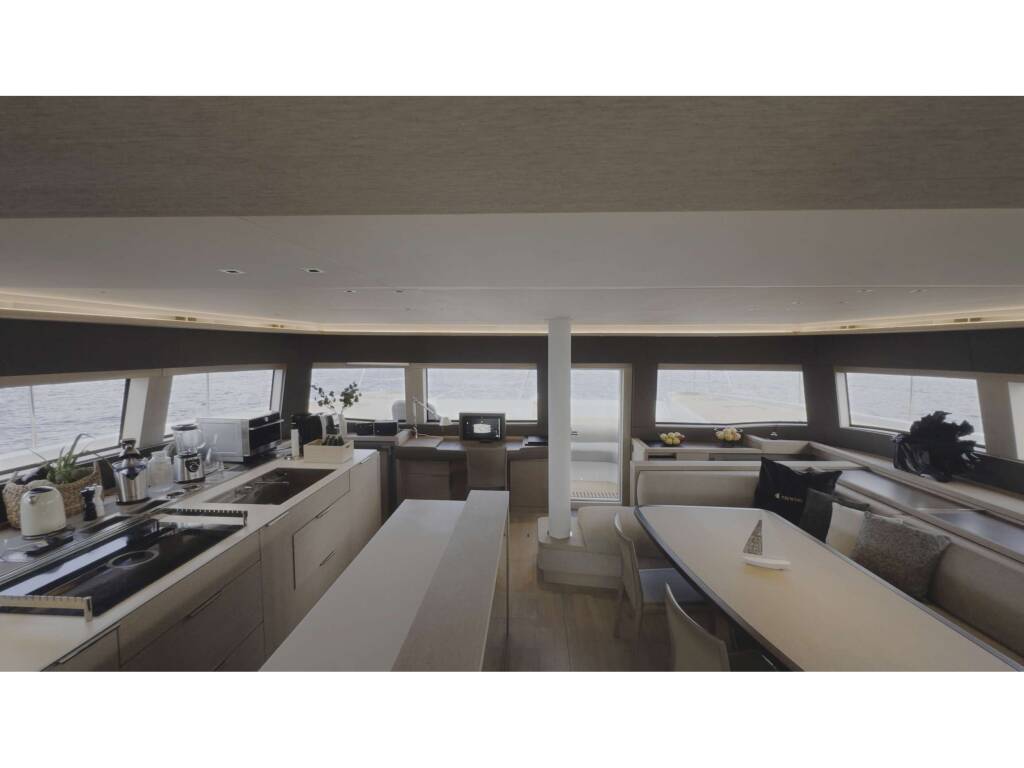 Lagoon Sixty 5 TriWing Endor