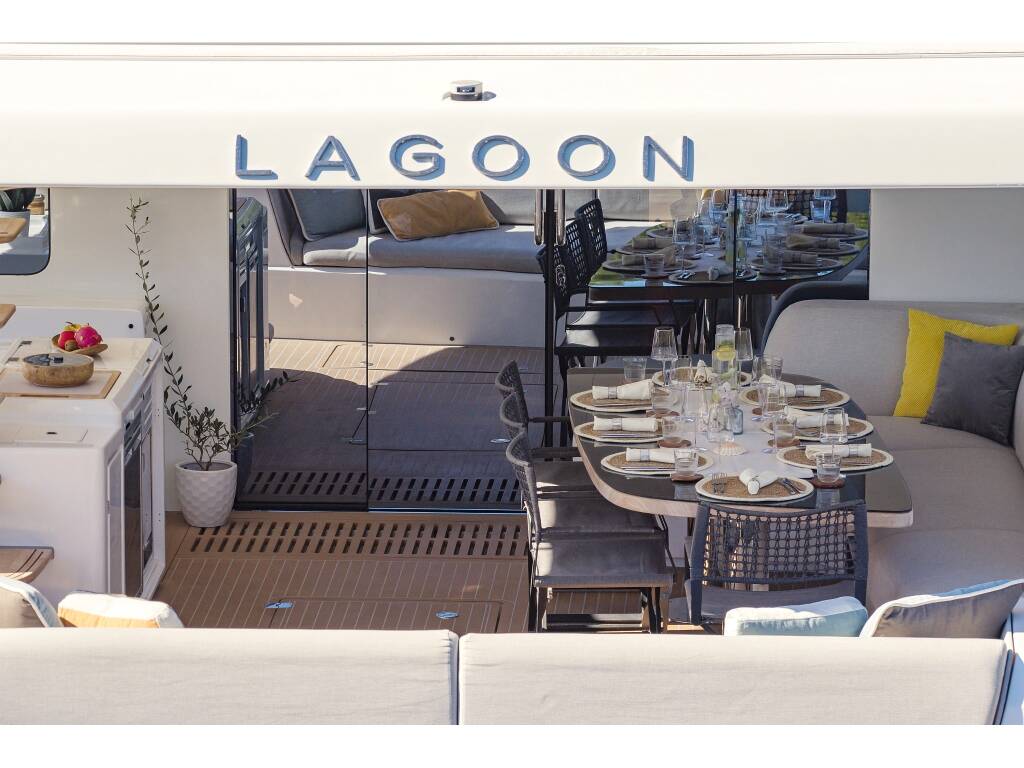 Lagoon Sixty 7 MASTERMIND