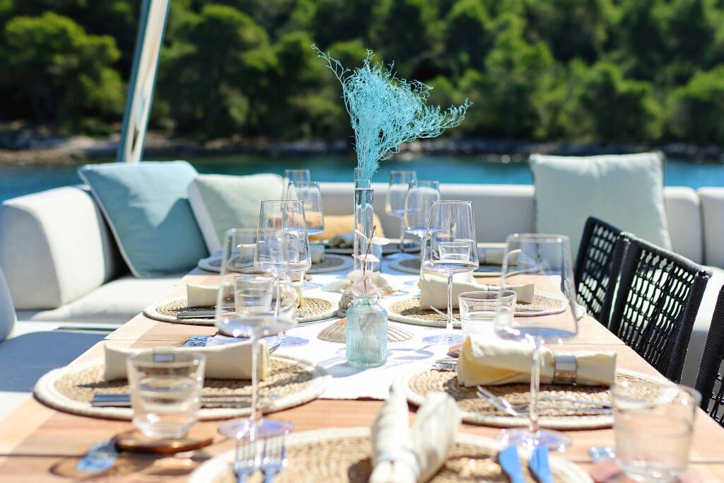 Lagoon Sixty 7 MASTERMIND