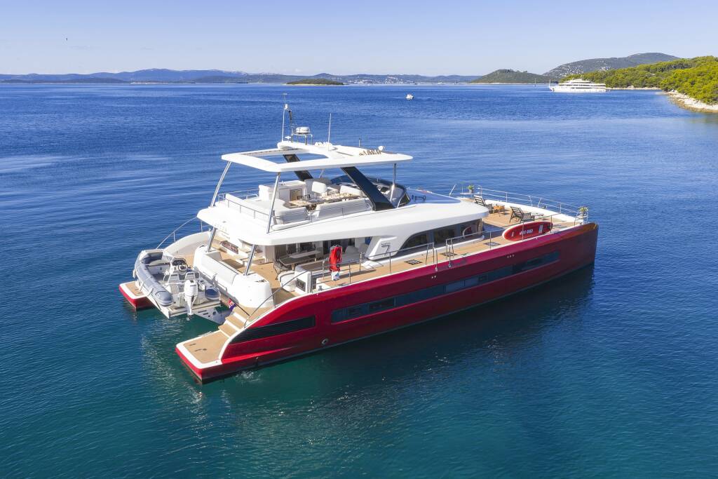 Lagoon Sixty 7 MASTERMIND