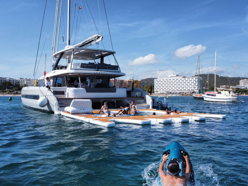 Lagoon Sixty5 TriWing Endor