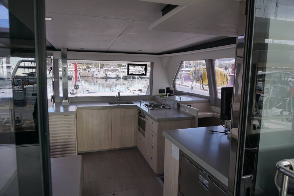 Leopard 45 Marina