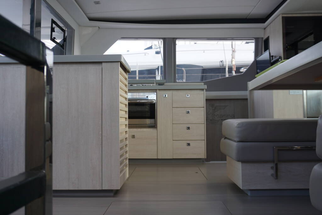 Leopard 45 Marina