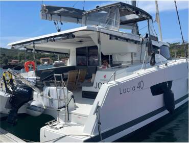 Lucia 40_4 cabins JOY
