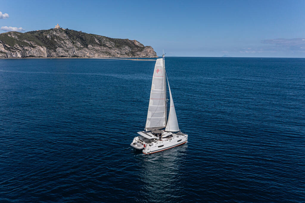 Lucia 40 Relax Planet