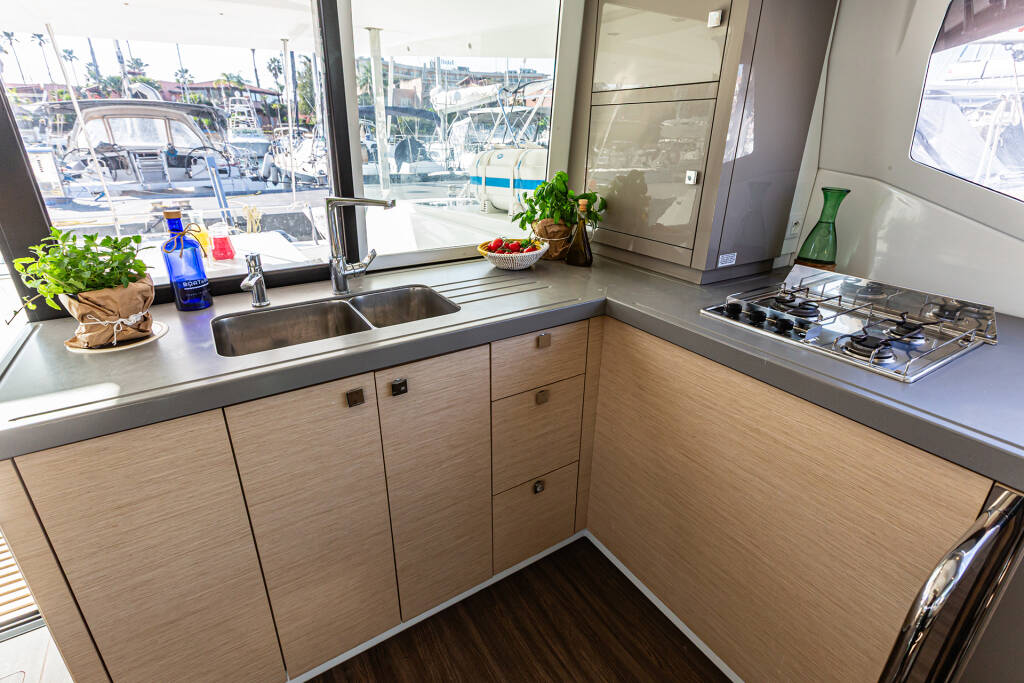 Lucia 40 Relax Planet