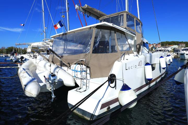 Lucia 40 