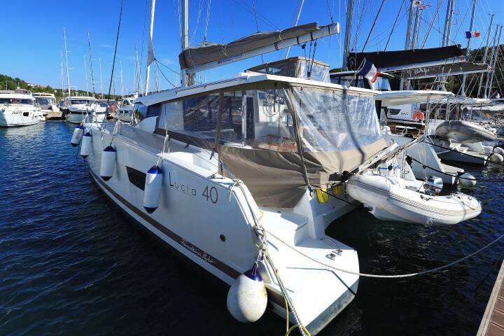 Lucia 40 