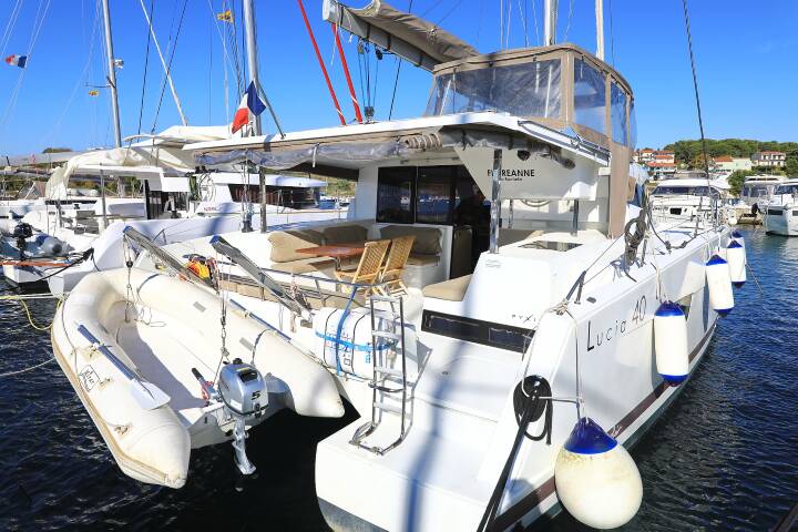 Lucia 40 