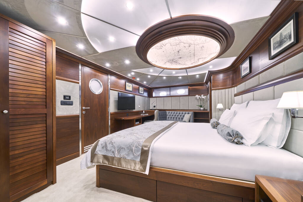 Luxury motor sailer Lady Gita