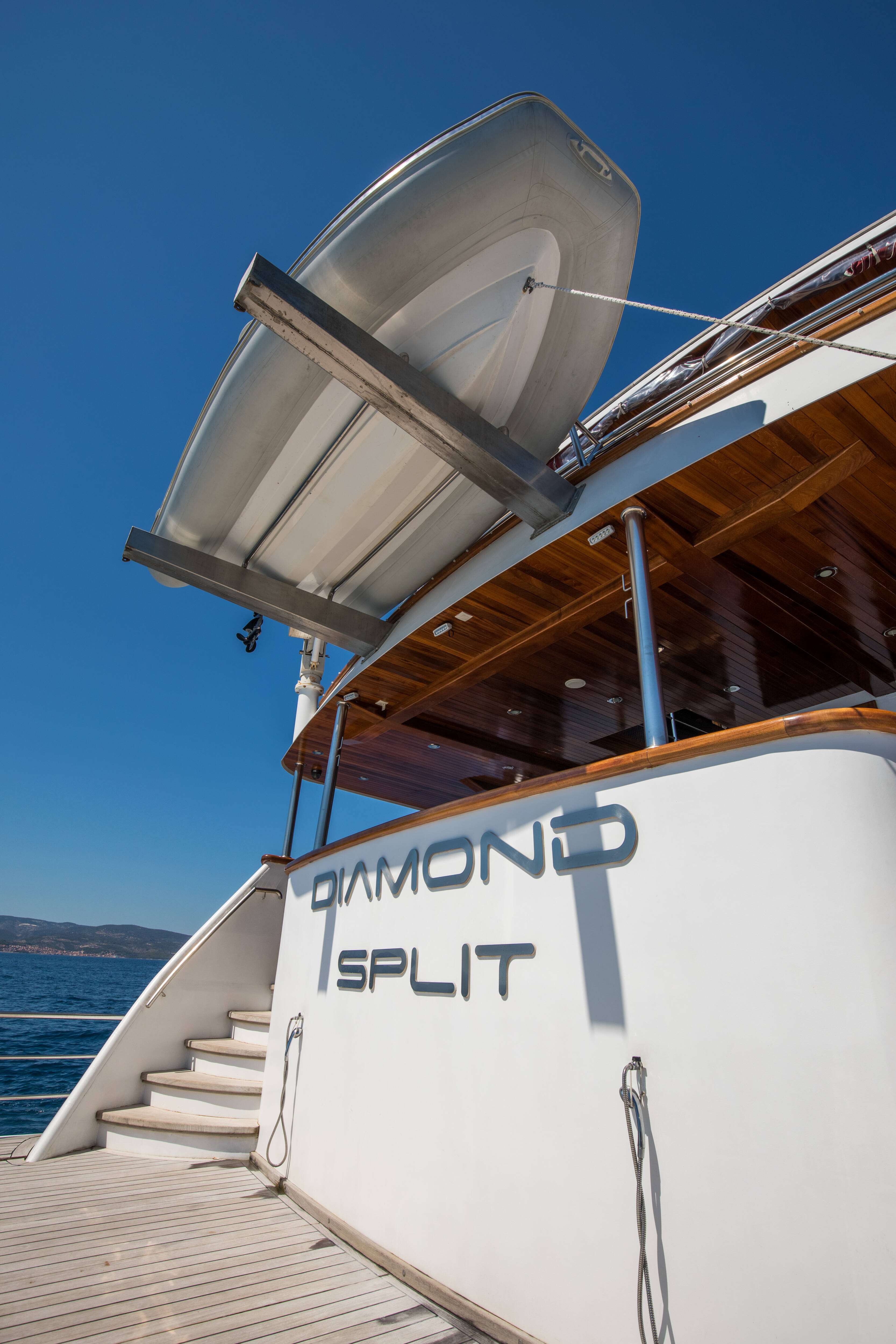 Luxury Motor Yacht Diamond