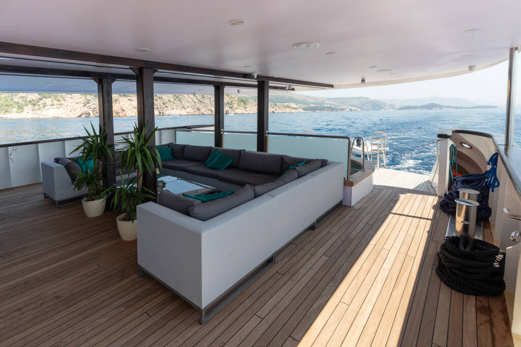 Luxury Motor Yacht Premier