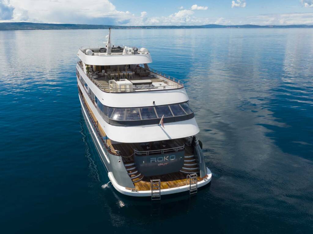 Luxury Motor Yacht Roko