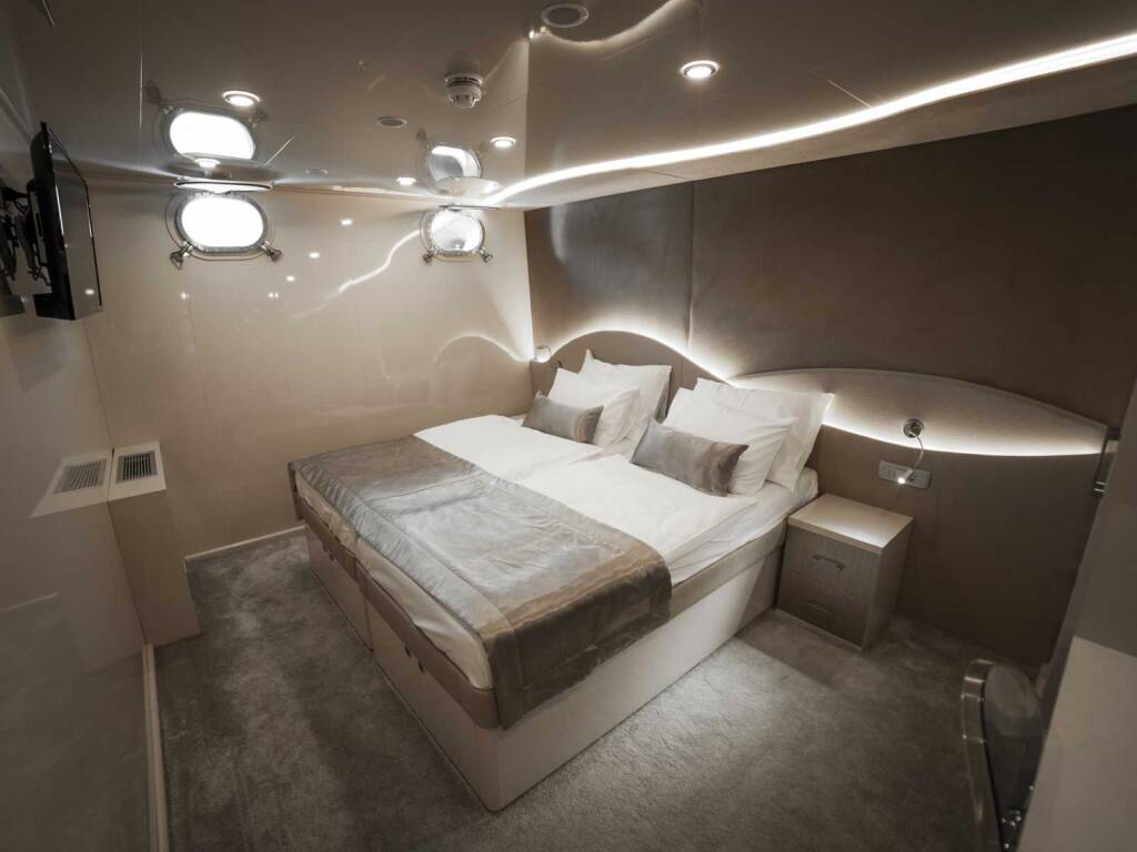 Luxury Motor Yacht Roko