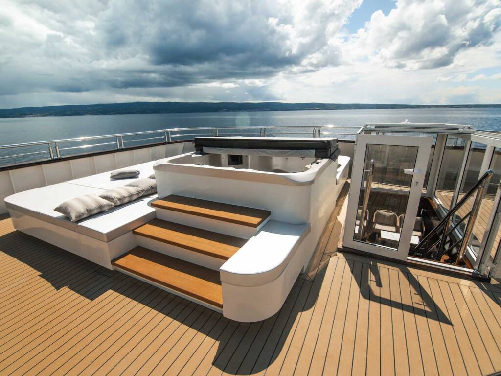 Luxury Motor Yacht Roko