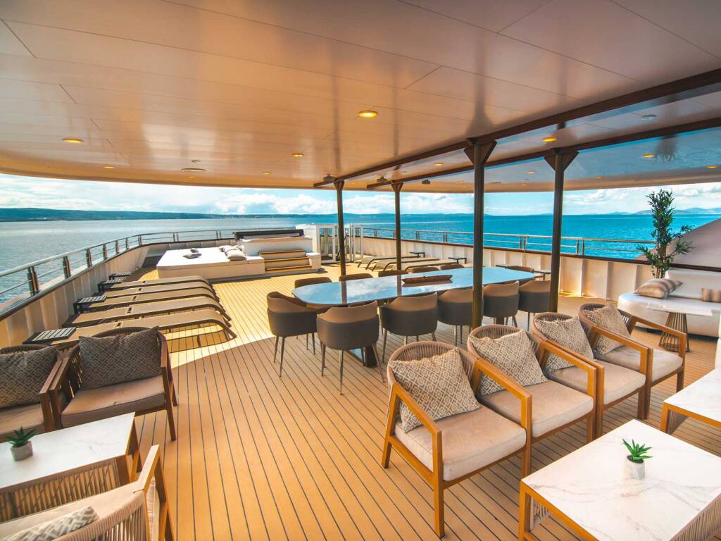 Luxury Motor Yacht Roko