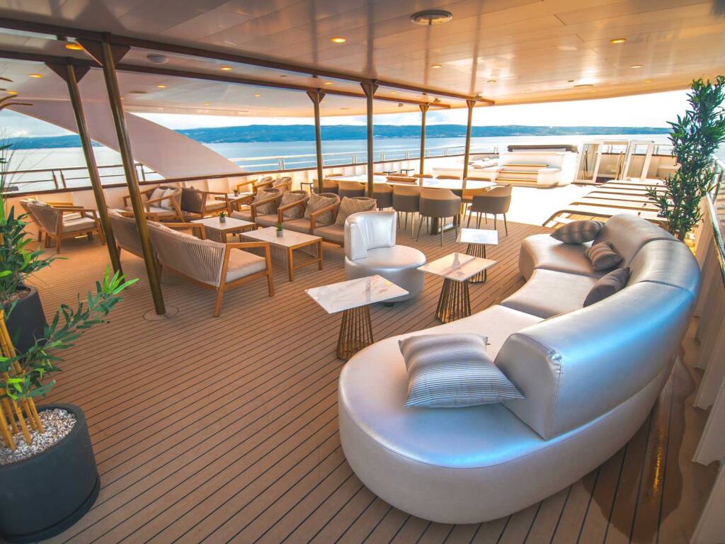 Luxury Motor Yacht Roko