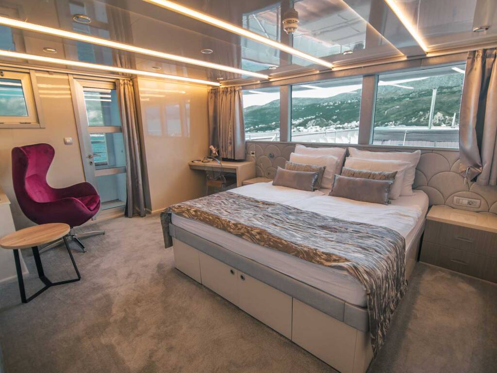 Luxury Motor Yacht Roko