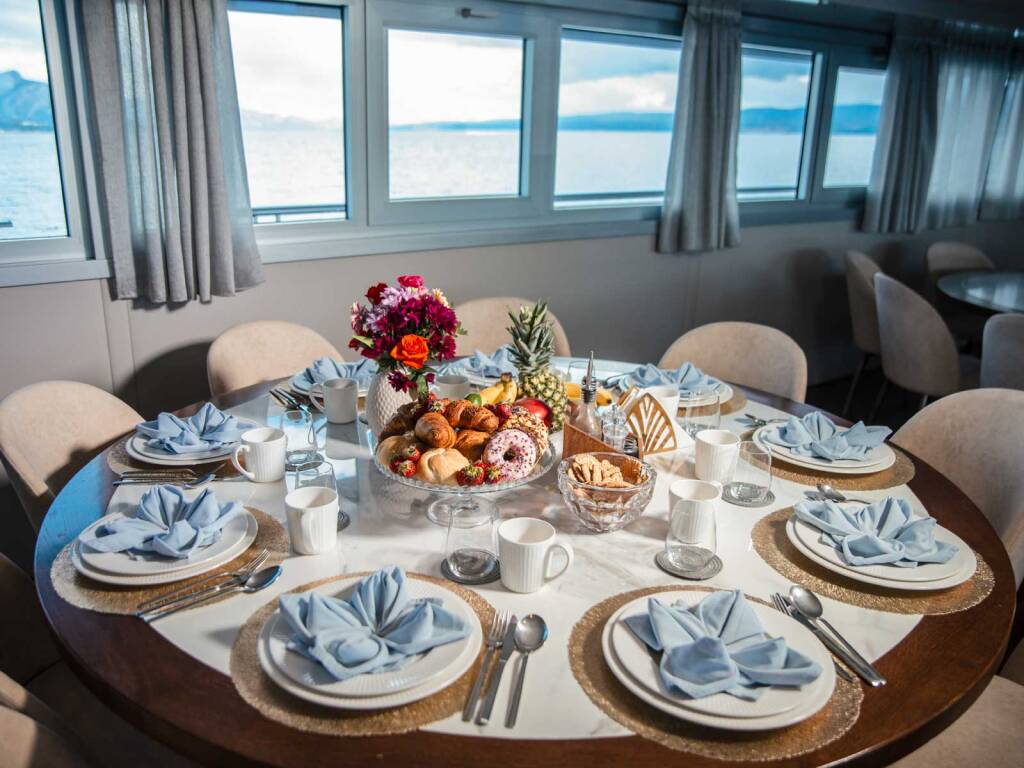 Luxury Motor Yacht Roko