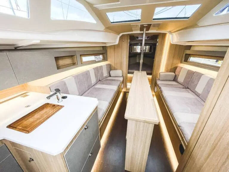 Maxus 34 Zatoka Kaczerajno