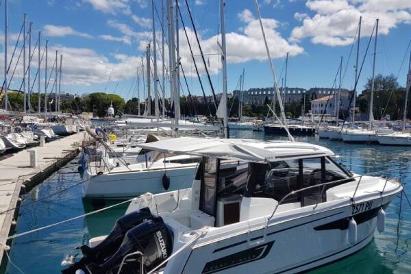 Merry Fisher 895 • Riva