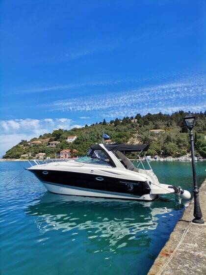 Monterey 295 Sport Yacht Kingfisher
