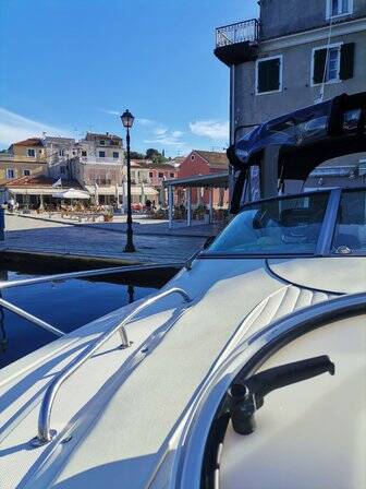 Monterey 295 Sport Yacht Kingfisher